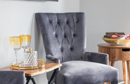 Glasgow Apartment | Lugton Rooms