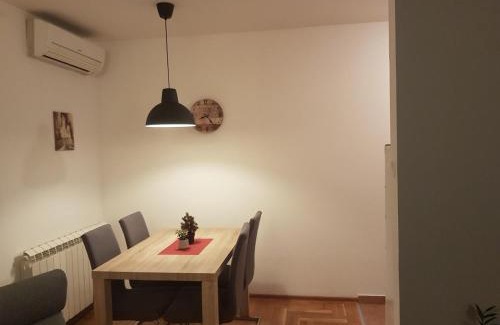 Zvezdara Apartment | Luka Lux apartman