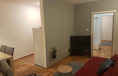 Zvezdara Apartment | Luka Lux apartman