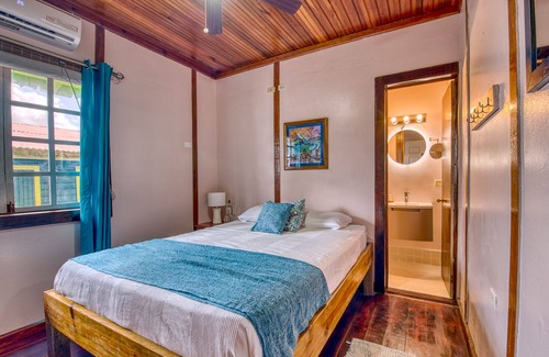 Bocas del Toro Bed & Breakfast | Lula's Bed & Breakfast