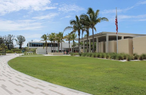 Siesta Key Condo | Lulu's Crescent Cottages - Entire two Unit Complex