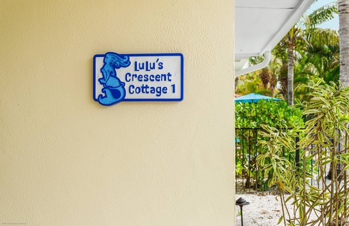 Siesta Key Condo | Lulu's Crescent Cottages - Entire two Unit Complex