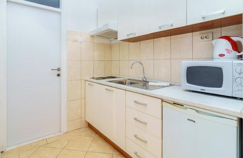 Lumbarda Apartment | Lumbarda Resort Apartments - Standard One-Bedroom Apartment A1