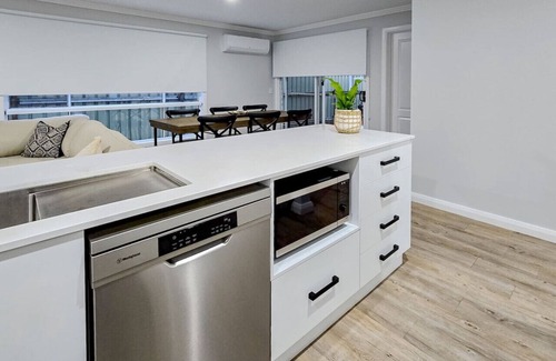 Wagga Wagga Apartment | 'Lumeah' - Apartment 1 Central Wagga