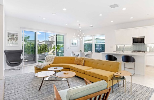 Palm Springs Cottage | Lumen at Tahquitz: New Build With Pool, Fire Pit & Designer Interiors
