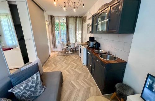 Trouville-sur-Mer Apartment | Lumineux appartement, jardin, vu sur mer
