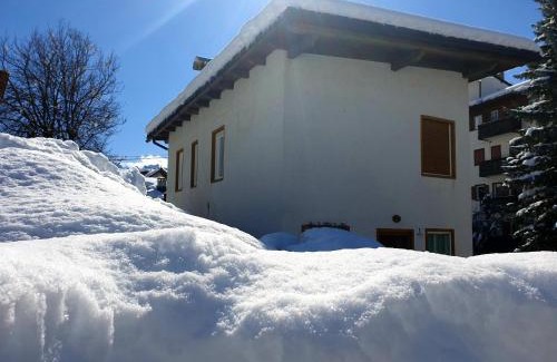 Cortina d'Ampezzo Historic Centre Apartment | luminoso ed accogliente, centralissimo appartamento indipendente