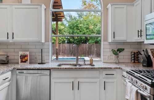Round Rock House | Luminous Home w/Pool, Spa & Game Lounge