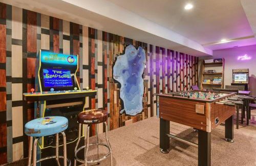 Kings Beach House | Luna Cabin - 5BR Hot Tub A/C Game Room EV Charger