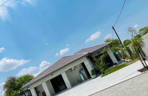 Maun Apartment | Luna Holiday Home