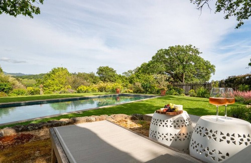 Kenwood House | Luna Vista - 3 BD plus 2 Bonus Rooms, Pool, Spa