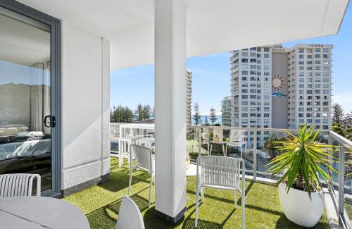 Burleigh Heads Apartment | Lunakai