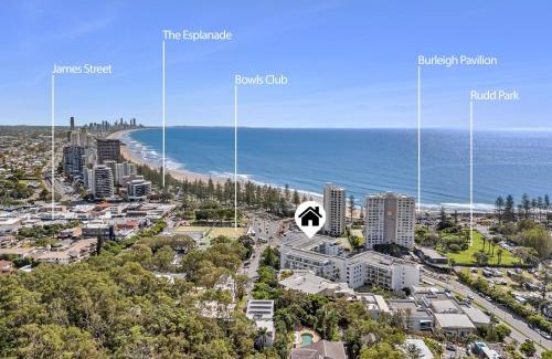 Burleigh Heads Apartment | Lunakai