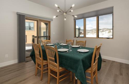 Fraser House | Lupine Cabin cabin