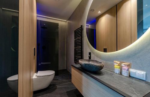Lodz Apartment | LupoApartments z Klimatyzacją do wyboru z Jacuzzi Pole Dance Parking Dostęp na Kod
