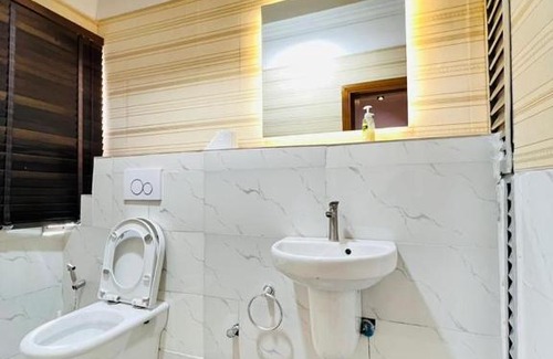 Ikoyi Apartment | Lush 3 bedroom appartment with pool and gym