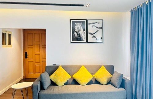 Ikoyi Apartment | Lush 3 bedroom appartment with pool and gym