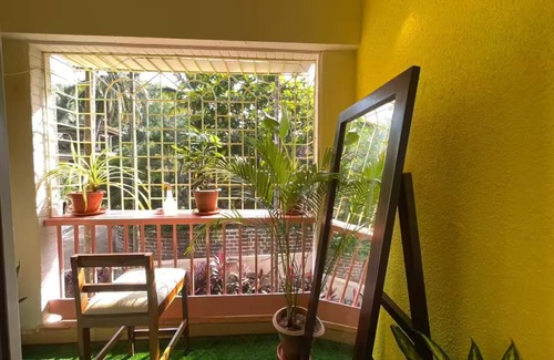 Vagator Apartment | Lush & Chic 1BHK with Pool & Gym - Radiant Home