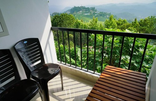 Devikolam House | Lush Greenery View Home Stay/Munnar