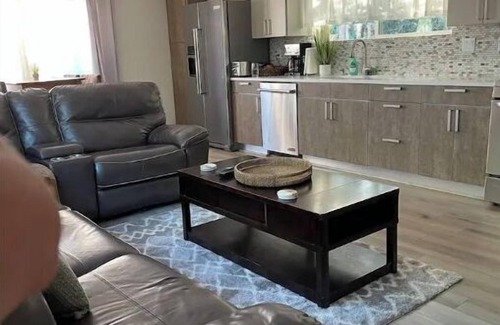 Mount Helix House | Lush GuestHouse in Serene Mount Helix
