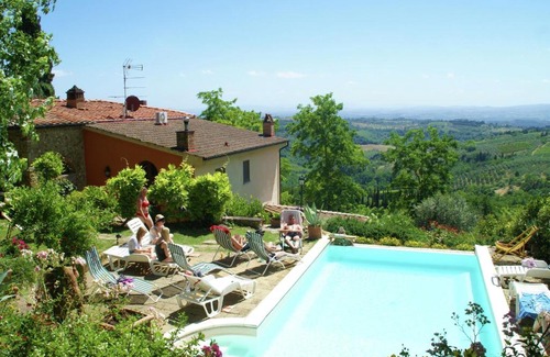 Magliano House | Lush Holiday Home in Tavarnelle Val di Pesa with Shared Pool