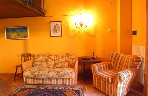 Magliano House | Lush Holiday Home in Tavarnelle Val di Pesa with Shared Pool