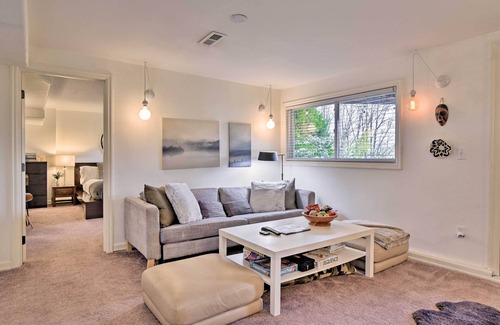 Lair Hill Apartment | Lush Portland Flat w/ Fire Pit, 4 Mi to Dtwn!