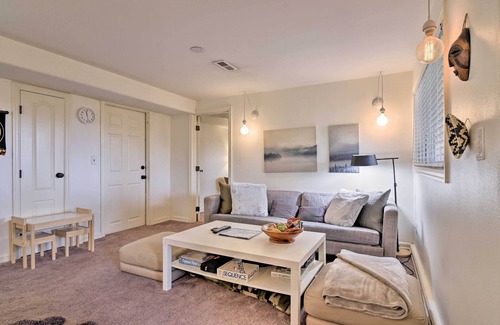 Lair Hill Apartment | Lush Portland Flat w/ Fire Pit, 4 Mi to Dtwn!