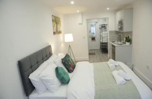 Luton House | Luton Nook and Kitchen 4 mins to Luton AirPort