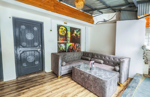 Old Manali Hotel | Luvya Retreats Hotel
