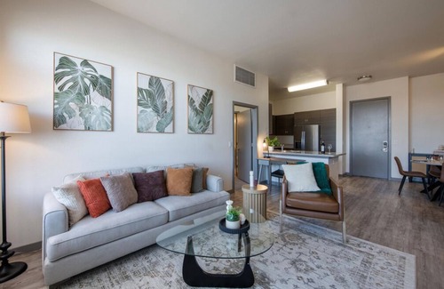 Transit Village Apartment | Lux 2 BR Pool, Gym, Garage, Onsight Staff