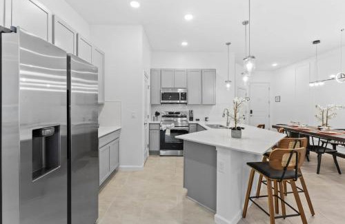 Florida Central Atlantic Coast House | Lux 5br Home, Game Room, 4 Suites & Private Pool