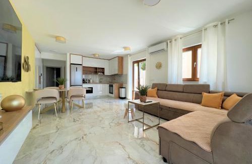 Zelenka Apartment | Lux Apartment S&B