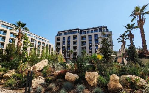 Saints Constantine and Helena Apartment | Luxury Apartments in complex Azur - next to the BEACH !
