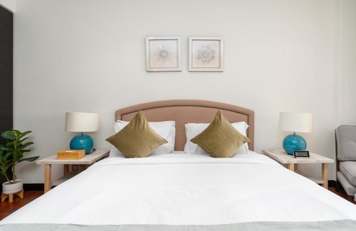 Palm Jumeirah Apartment | Lux BnB I Palm Jumeirah Resort I Palm Views