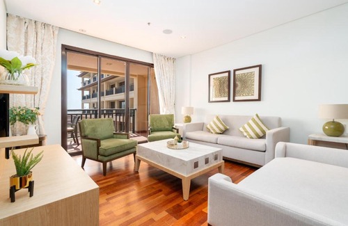 Palm Jumeirah Apartment | Lux BnB I Palm Jumeirah Resort I Palm Views