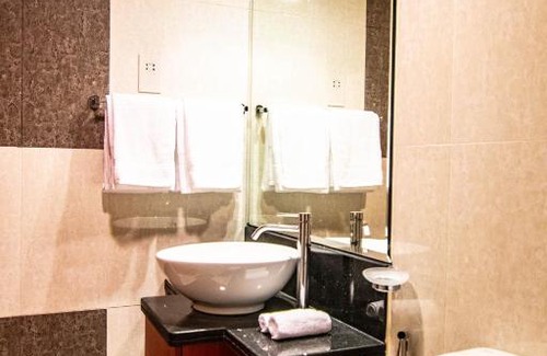 DIFC Apartment | Lux BnB Studio Park Tower DIFC