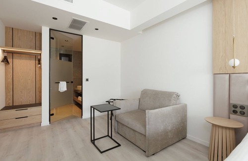 Kallithea Hotel | LUX&EASY Signature Syggrou 234
