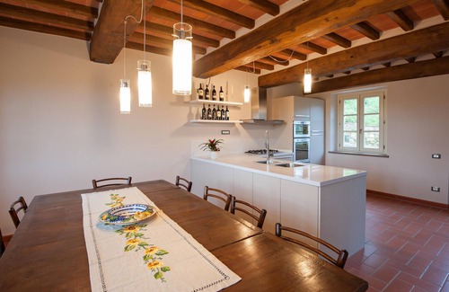 Capannori Villa | Luxury Tuscany Villa with Private Pool, 13 Sleeps. Lucca 10 km.