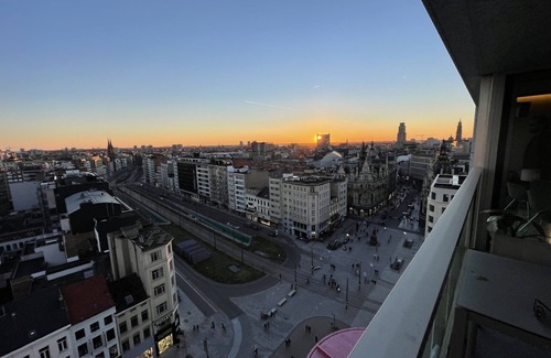Statiekwartier Apartment | Lux Loft in the Heart of Antwerp, 5-star Location, Incl Parking