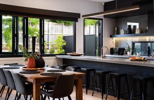 Daylesford House | Lux on Max- stunning design, amazing views