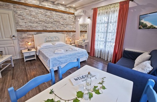 Zagora-Mouresi Apartment | Lux Superior Suites with Direct Sea View Balconies