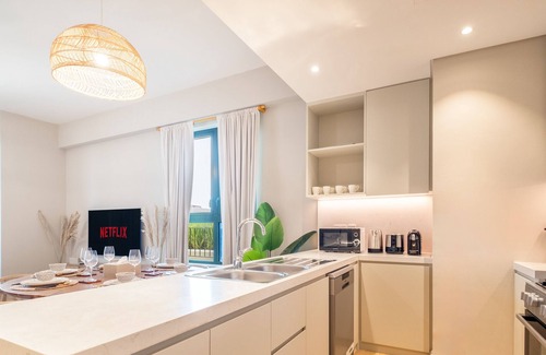 Dubai Apartment | LUX The La Mer Luxury Burj View Suite 3