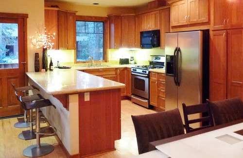 Mammoth Lakes House | Lux Vu Grayfox 4 - 3 Min Walk to Village/Gondola