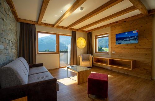 Ladis Hotel | Luxapart