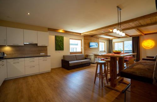 Ladis Hotel | Luxapart