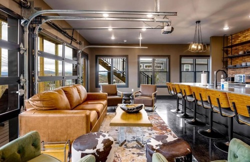Chalet Village North Cabin | Luxe 2 bedroom rustic yet modern cabin with Pool