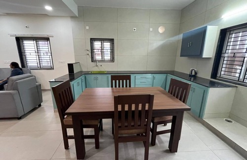 Tirupati Apartment | Luxe 2 BHK Flat with a vast living room, wifi and Air conditioning in Tirupati.