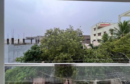 Tirupati Apartment | Luxe 2 BHK Flat with a vast living room, wifi and Air conditioning in Tirupati.