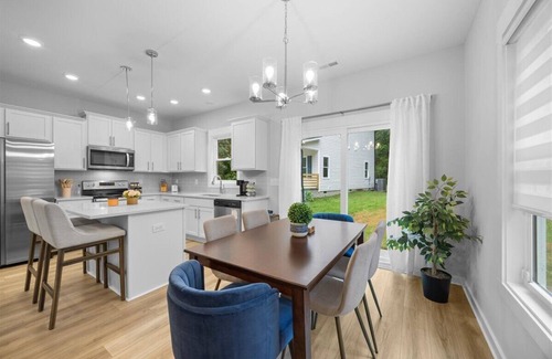 Durham House | Luxe 3BR Retreat Mins to Duke Campus, DPAC, NCCU & Downtown Durham/FREE PARKING